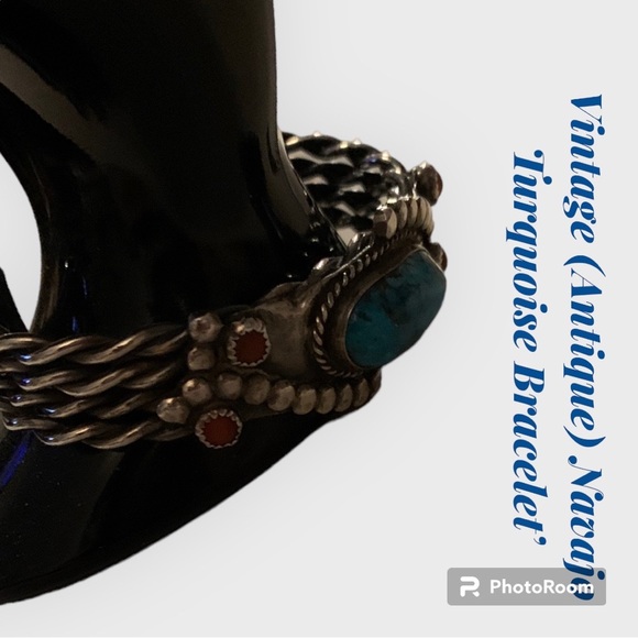 Vintage, Native American (Navajo) Silver and Turquoise Bracelet - Picture 2 of 5